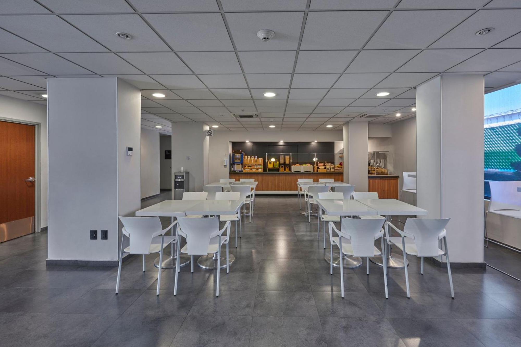 City Express By Marriott Ciudad De Mexico Plaza Central Екстер'єр фото